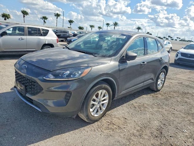 Ford Escape на майданчику Copart