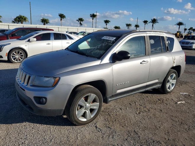 Jeep Compass на аукціонному лоті